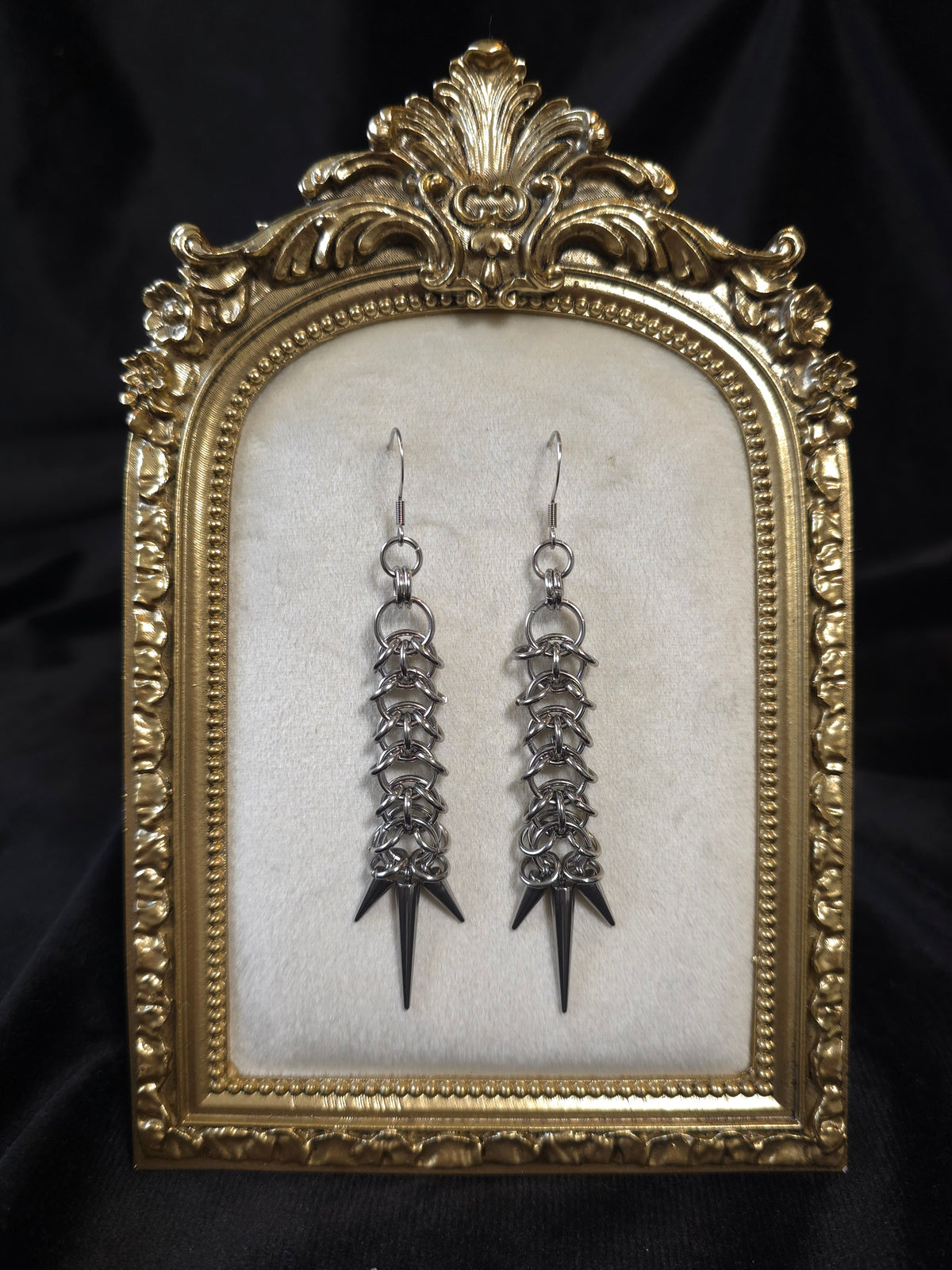 Thorn Relic - Chainmaille Earrings